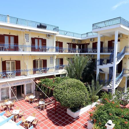 Hotel Karyatides Agia Marina  Esterno foto