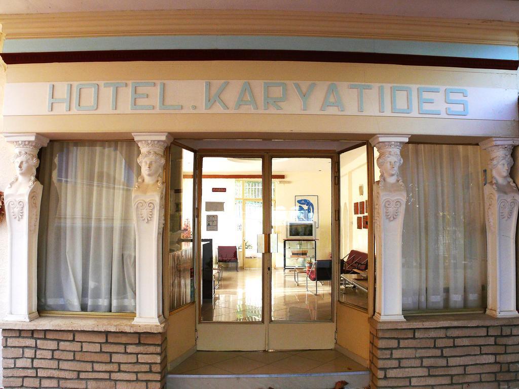 Hotel Karyatides Agia Marina  Esterno foto